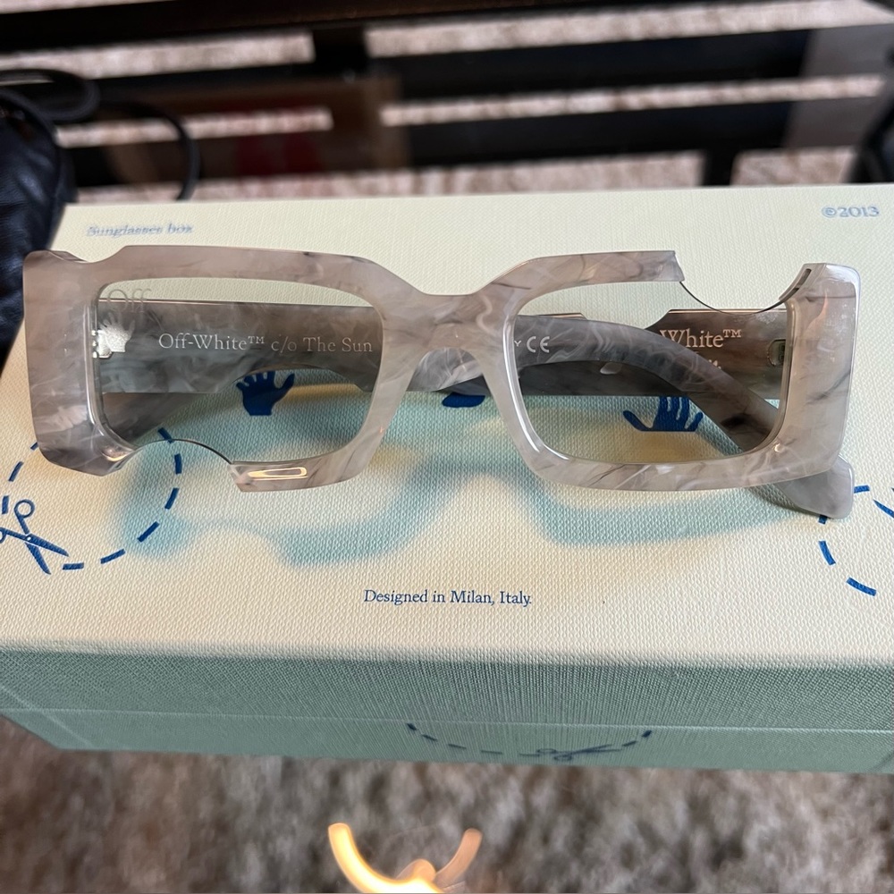 Off white glasses, like new, only been used for photoshoot